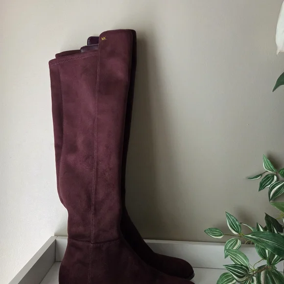 Michael Kors Women's Burgundy Suede Boots Size 6 - Picture 6 of 16